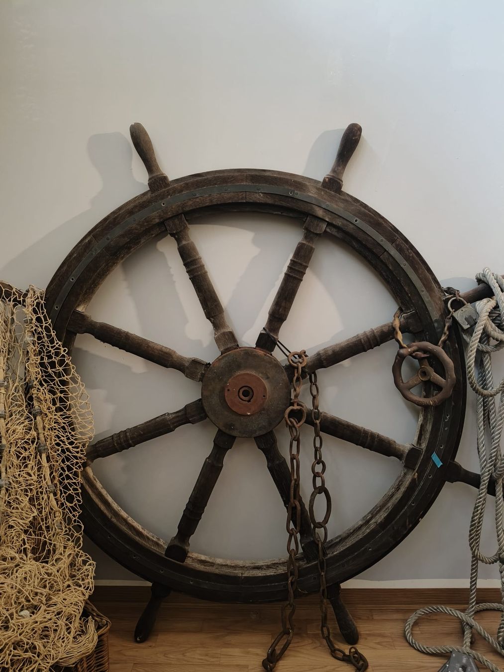 Tutte le decorazioni: Antikes Schiffssteuerrad – Usato da Zwingen venduto da inf_2blh 3