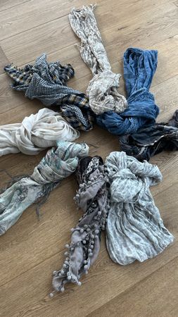 Acht Foulard Set, verschiedene Farben, Top Zustand!