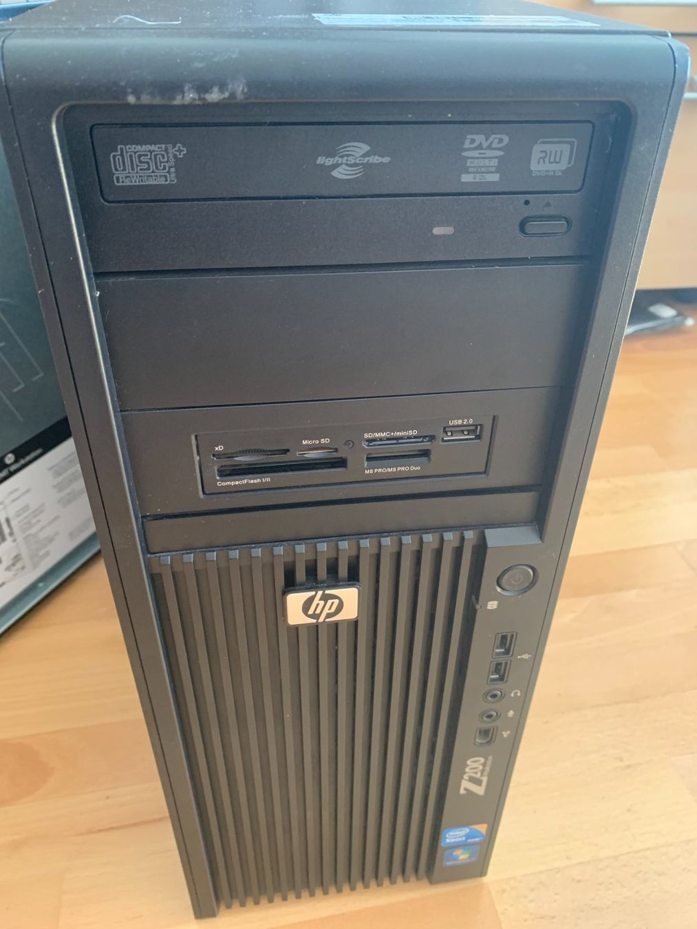 Hewlett Packard PC: HP Z200 Workstation – Usato da Buchs SG venduto da danini02