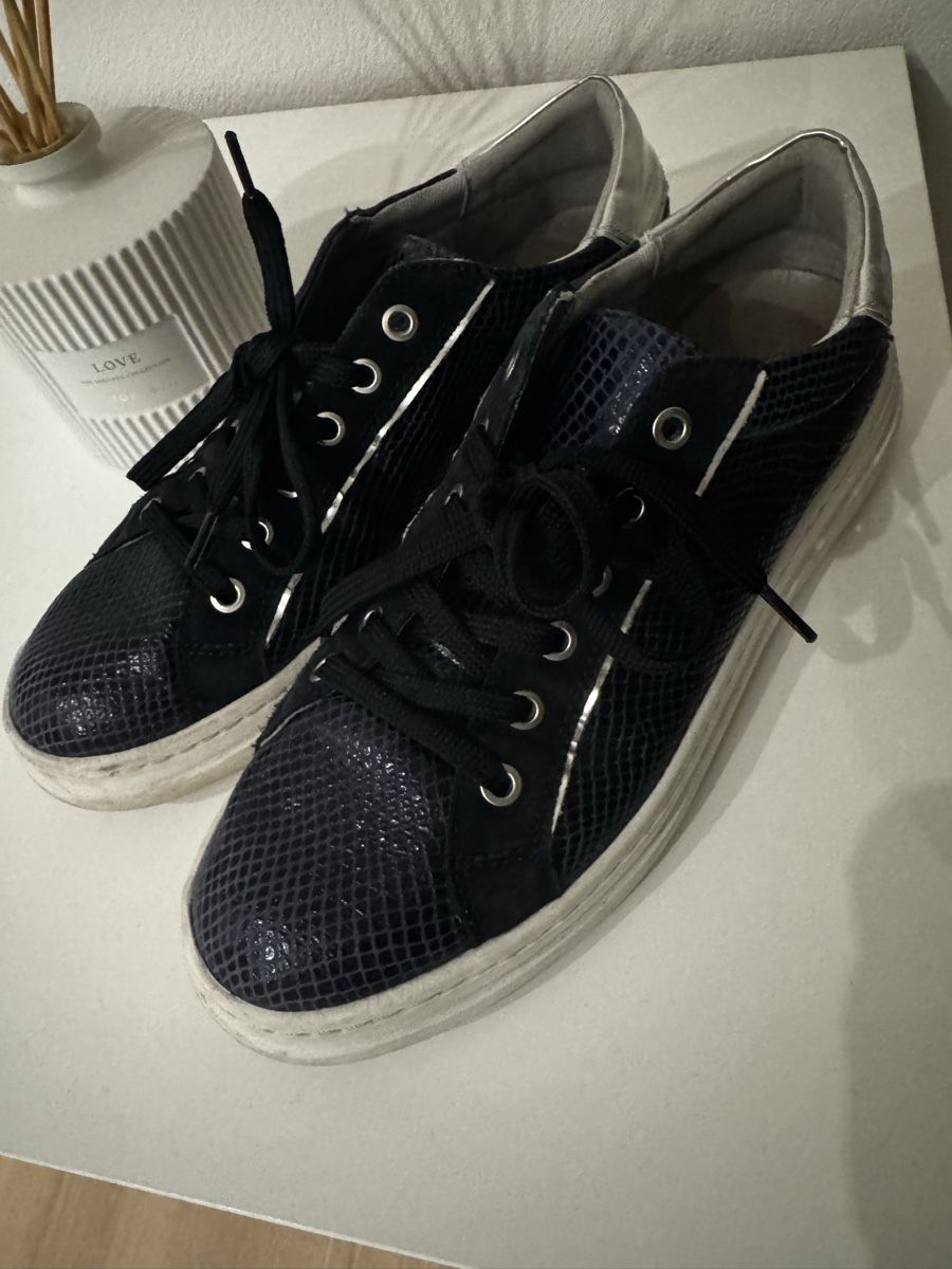 Geox Scarpe da donna: Geox Leder Sneaker – Nuovo (secondo la descrizione) da Wermatswil venduto da -secondchance-