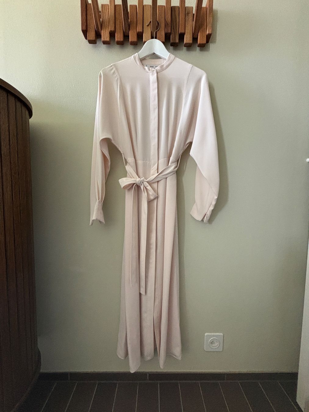 Mango Vestiti: Kleid Maxikleid Weiss lang Hochzeit – Usato da Schinznach Dorf venduto da mysy