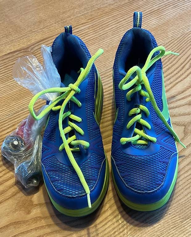 Chaussures hommes: Schuhe mit Rollen Gr. 37 – D'occasion à Zweisimmen par Mikat