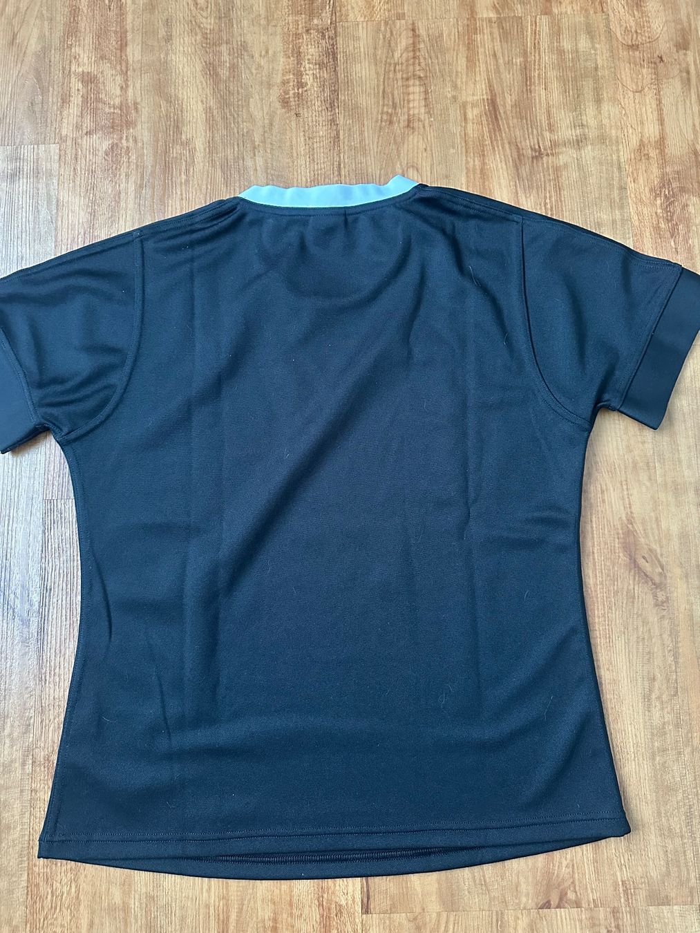 Adidas T-Shirts: All Blacks Sportshirt – Gebraucht aus Rütihof von Soultosoul 2