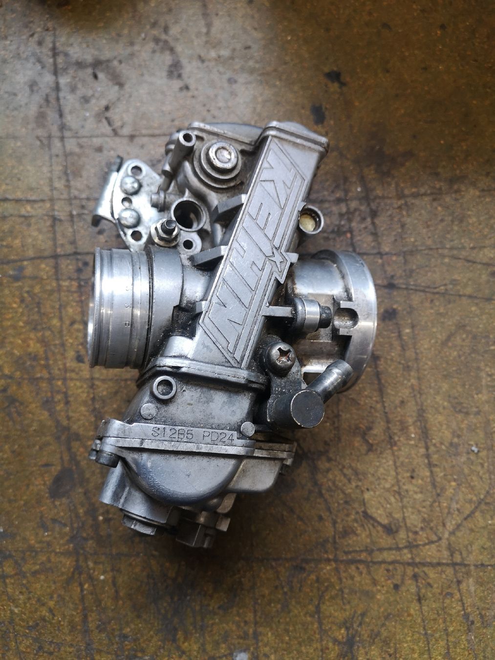 KTM Toutes les pièces détachées moto: Keihin FCR 41 Vergaser – Défectueux à Oschwand par joschi78
