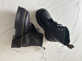 Dr. Martens Jadon III Plateau Stiefel NEU