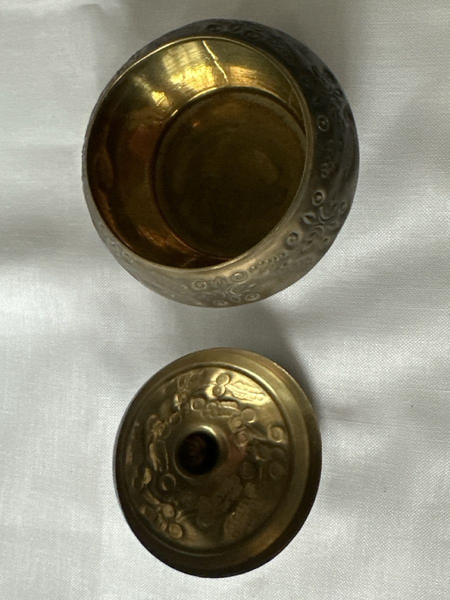 Sonstige Dekorationen & Accessoires: Antike Messing Dose mit Deckel, Handarbeit, orientalisch – Gebraucht aus Zürich von Chaeffeler 2