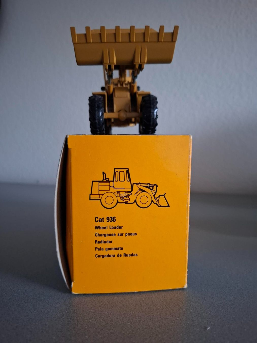 Caterpillar Modellbausätze & Standmodelle: Radlader CAT 936 1:50 – Neu (gemäss Beschreibung) aus Henau von fag_lzx9 2