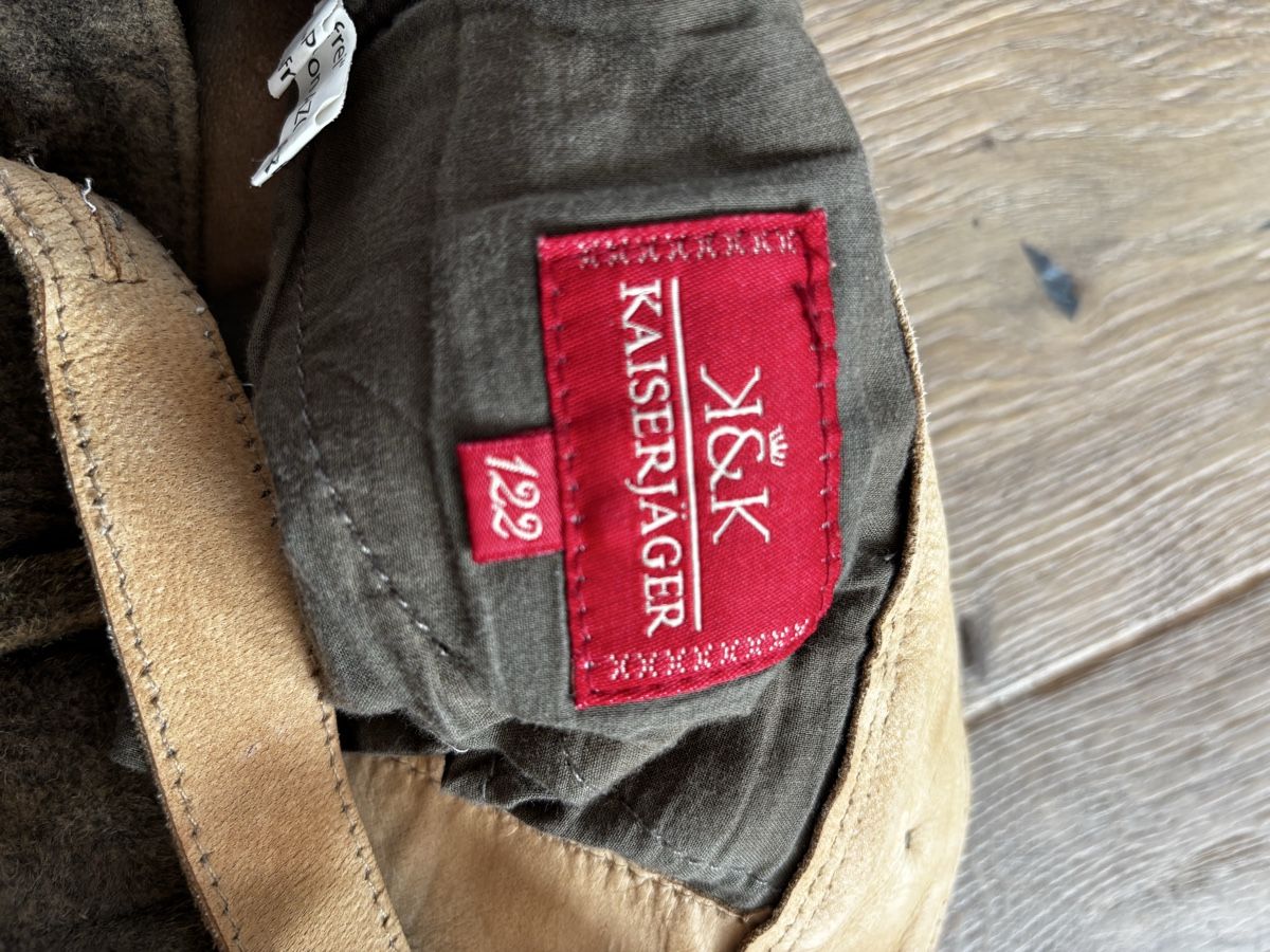 Pantaloni: Lederhosen Gr 122 – Usato da Richterswil venduto da Itallag 2