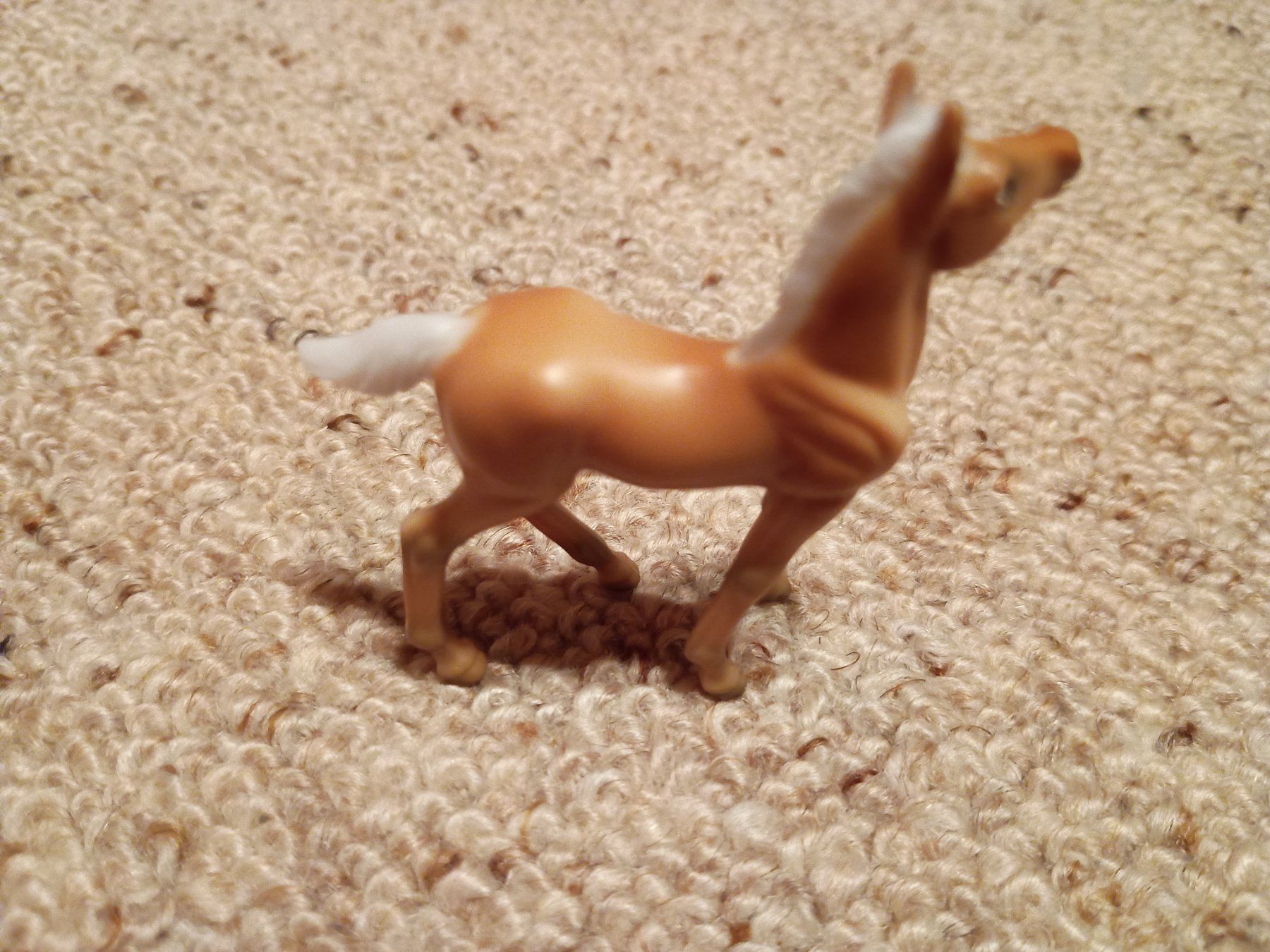 Statuette: BREYER Stablemates Fohlen, ca. 5 cm – Nuovo (secondo la descrizione) da Buchs AG venduto da ReaNaTsch 1