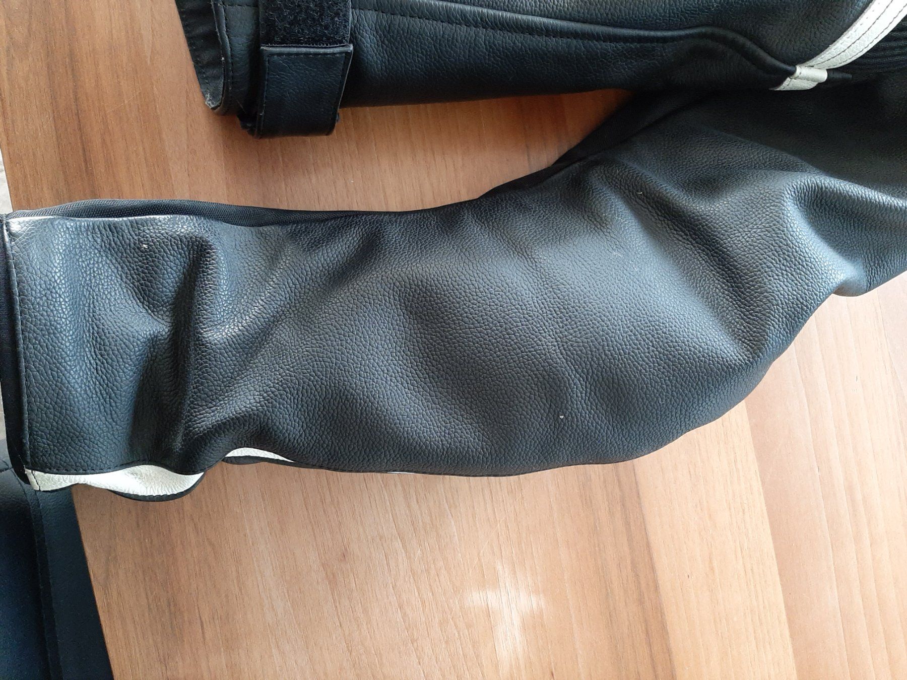 Giacche: Richa Motorradjacke Leder Textil Gr. 52 schwarz – Usato da Lüsslingen venduto da Famshop 3
