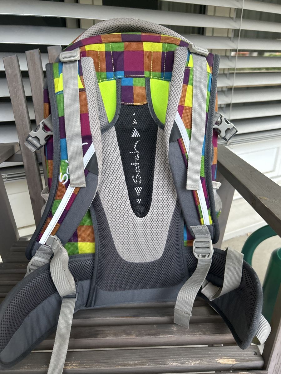 Satch Sacs & sacs à dos: Satch Schulrucksack bunt kariert Grösse verstellbar – D'occasion à Gattikon par boriskhv 2