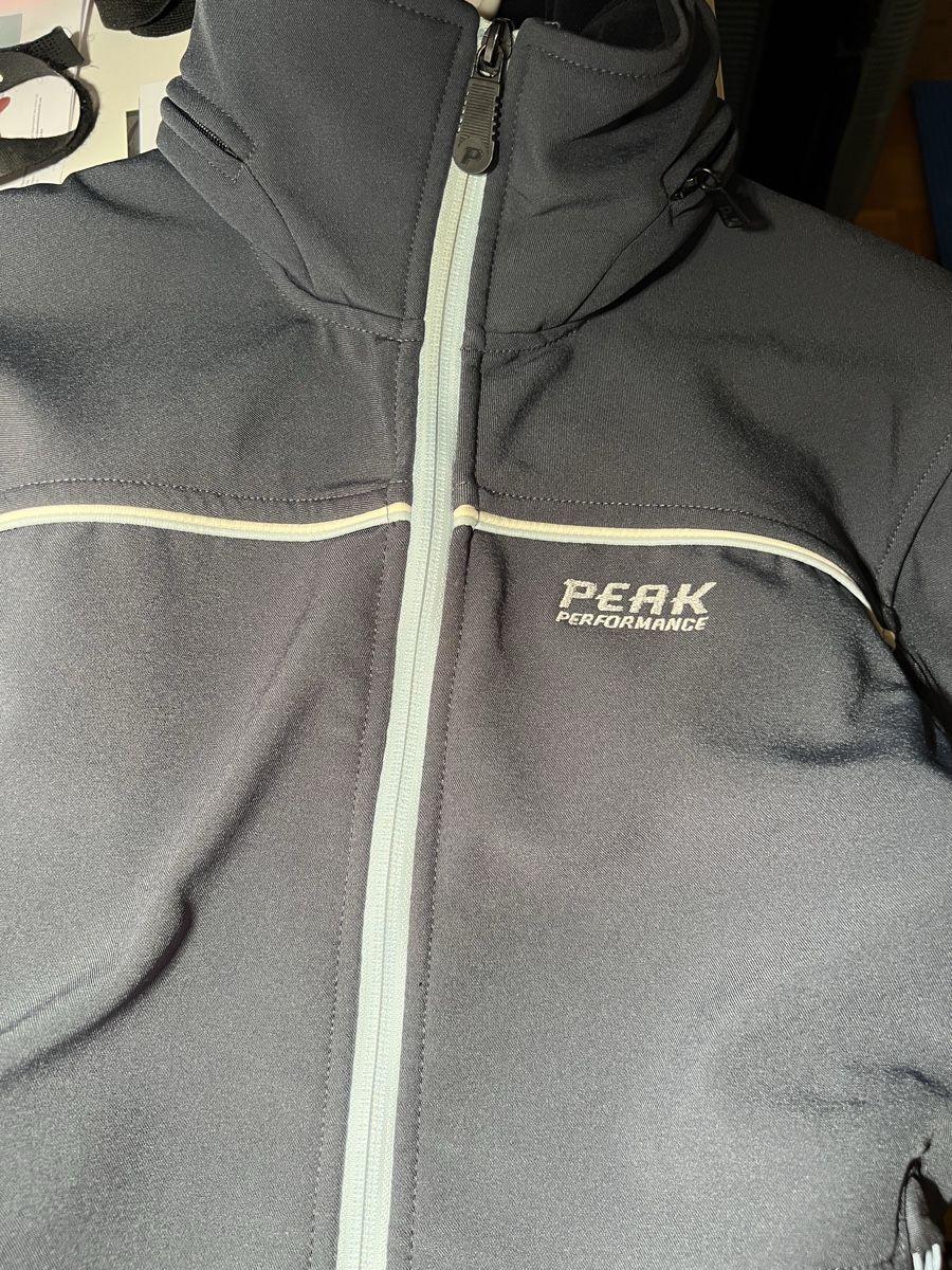 Peak Performance Giacche: Peak Performance Softshell Jacke, Graublau, Gr. S – Usato da Rüschlikon venduto da Picpara 2