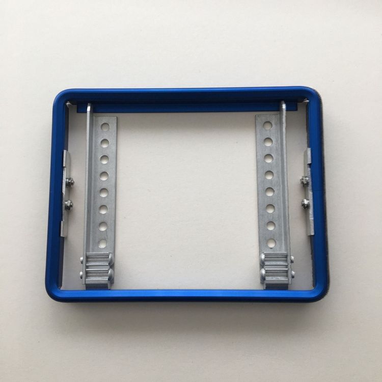 Tutti i ricambio per moto: Kennzeichenhalter aus Aluminium Blau – Nuovo e nell'imballaggio originale da Chur venduto da Bart88