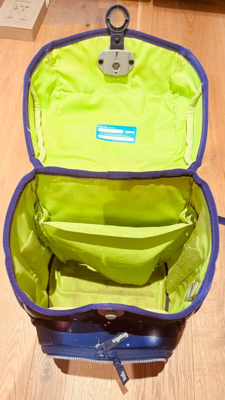 Ergobag Zaini: Ergobag Cubo Schulthek mit Sternenmotiv – Usato da Hinwil venduto da Oler 2