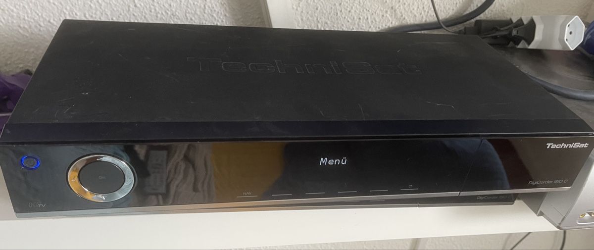 Technisat Ricevitori: TechniSat DigiCorder ISIO C 500GB  – Usato da Adligenswil venduto da th.hi