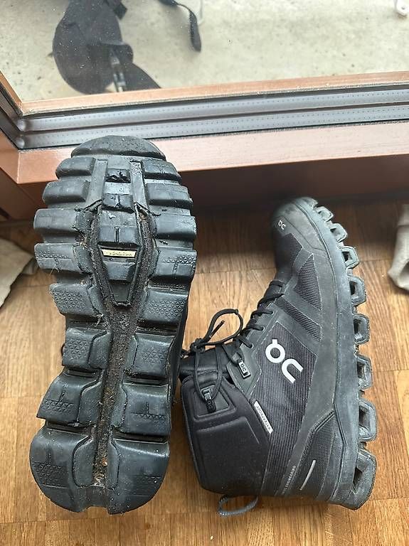 Scarpe da donna: ON Cloudrock Waterproof Wanderschuhe Gr. 40 – Usato da Forch venduto da mar_gy8r 3