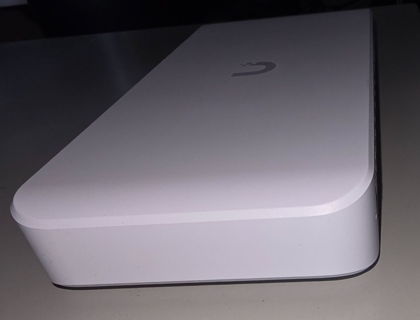 Unifi Modems & Router: Unify UWS-Flex-2.5G-8-PoE – Gebraucht aus Amriswil von Csax 3