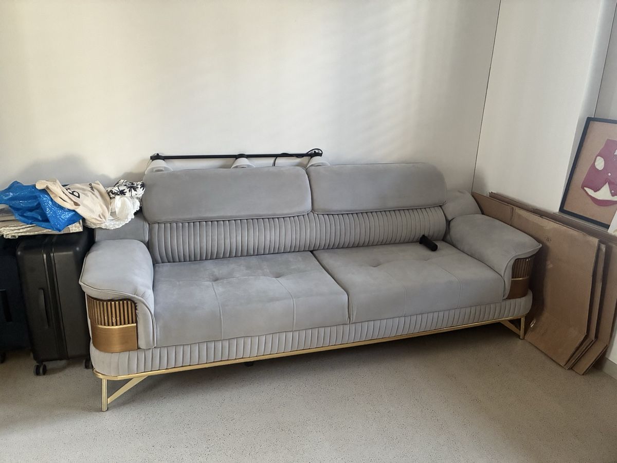 Divani: Graues Sofa mit 3+3Sitzplätzen Zustand gut – Usato da Zürich venduto da Bozobo722172 2