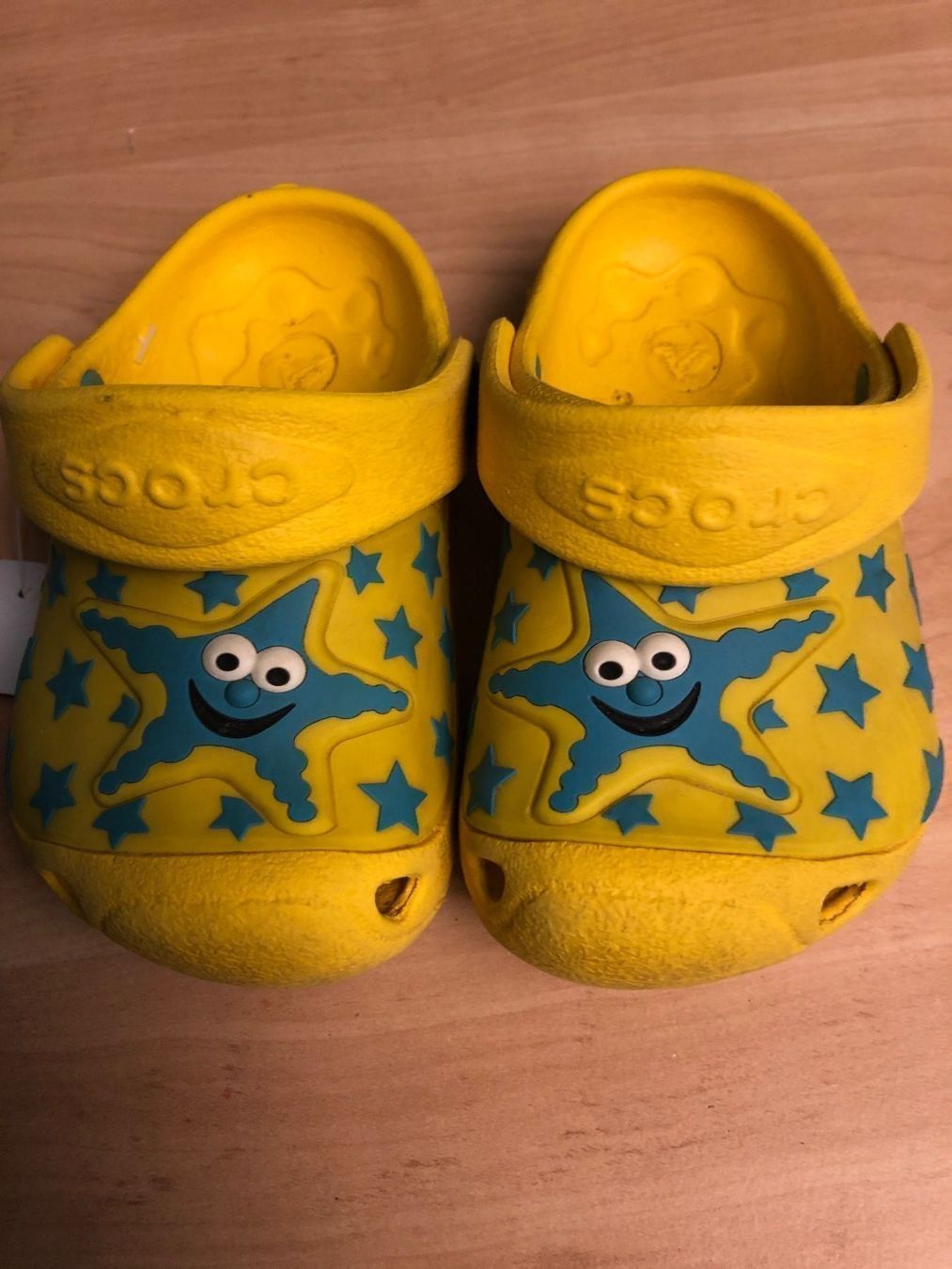Crocs Chaussures filles: Crocs 4/5 Gr.19-21 – D'occasion à Obergerlafingen par cabo4 1