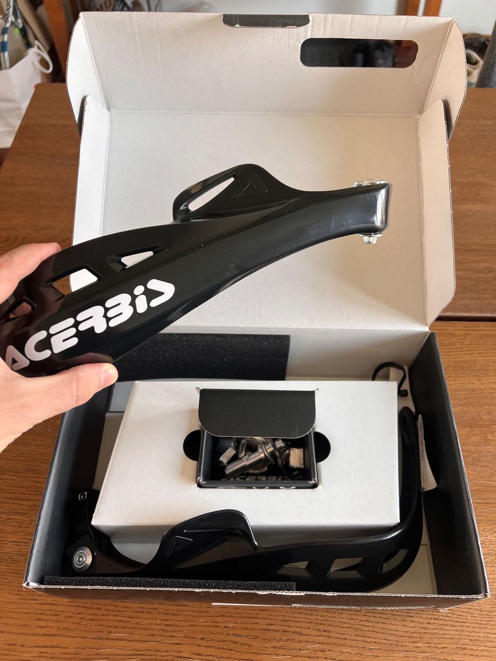 Acerbis Alle Motorradersatzteile: Acerbis Handguard Schwarz – Neu und originalverpackt aus Glattpark (Opfikon) von Fabiobuscheli 1