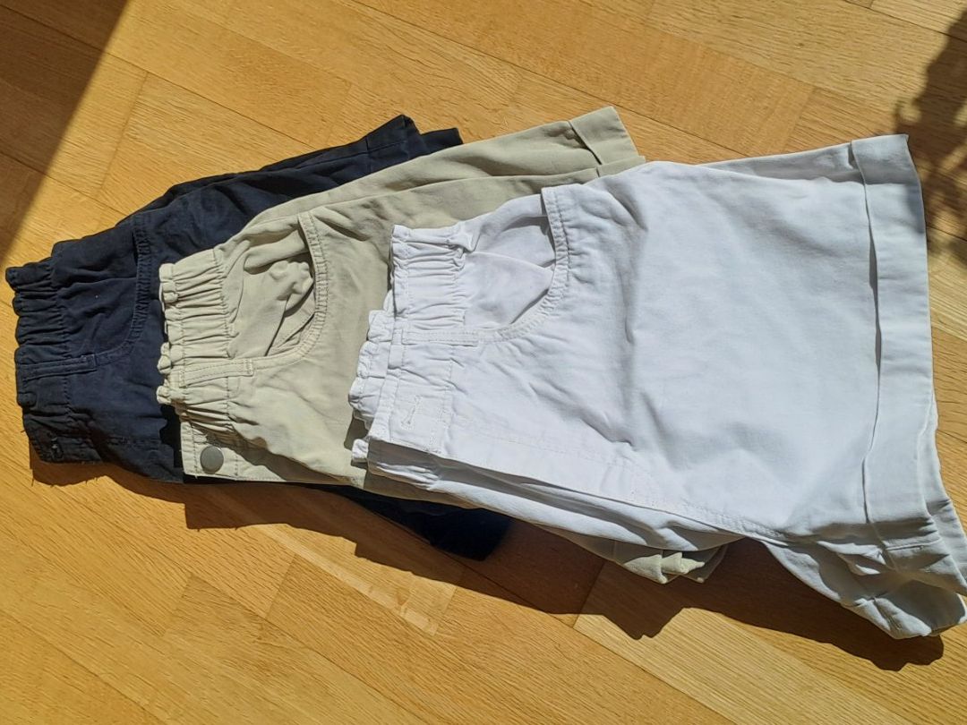 Lotti di vestiti: Highwaist Shorts Kombipack – Usato da Innertkirchen venduto da luk_pyl5 1