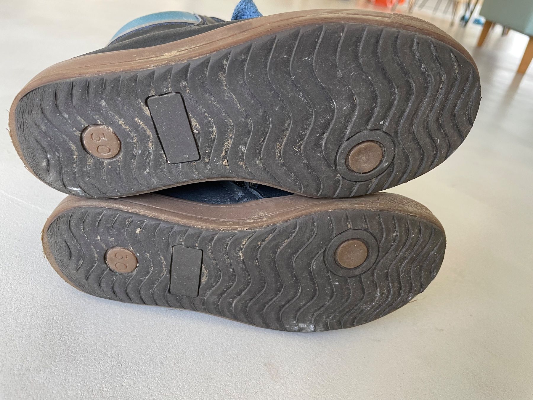 Herrenschuhe: Leichte Winterschuhe, 30 – Gebraucht aus Siebnen von Nulu12 6