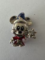 Pandora Disney „Zauberlehrling Micky“ Charm aus Fantasia