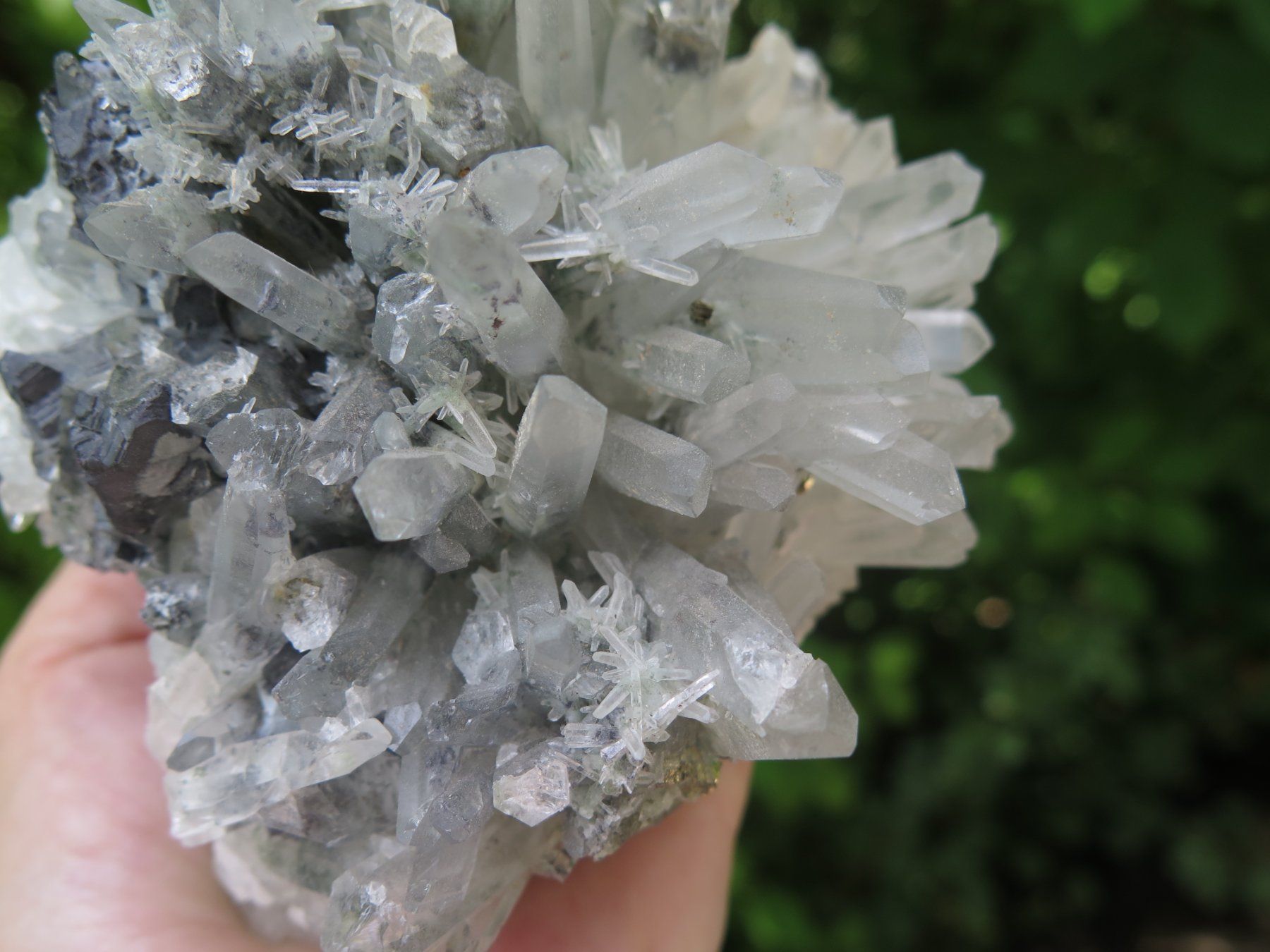 Minerali & Pietre curative: Bergkristall mit Galena ca. 578 gr. von Bulgarien – Usato da Schaffhausen venduto da Yamakana51L8736OQ8 2