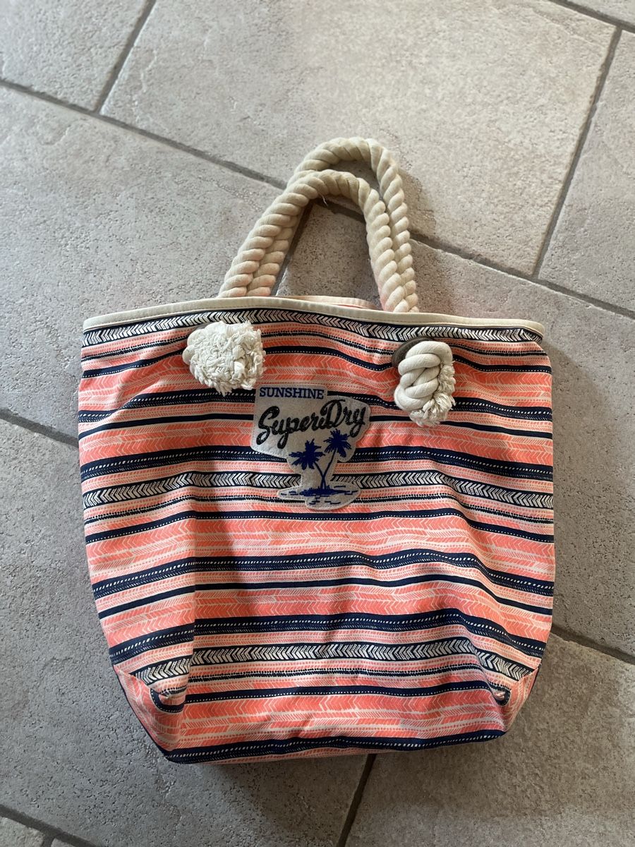Superdry Borse: SuperDry Tasche – Usato da Ennetbaden venduto da Ansano