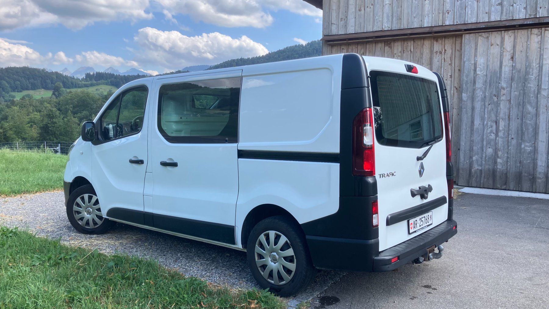 Renault Nutzfahrzeuge: Renault Trafic dCi120 – Gebraucht aus Ebnat-Kappel von lucydiamond 2