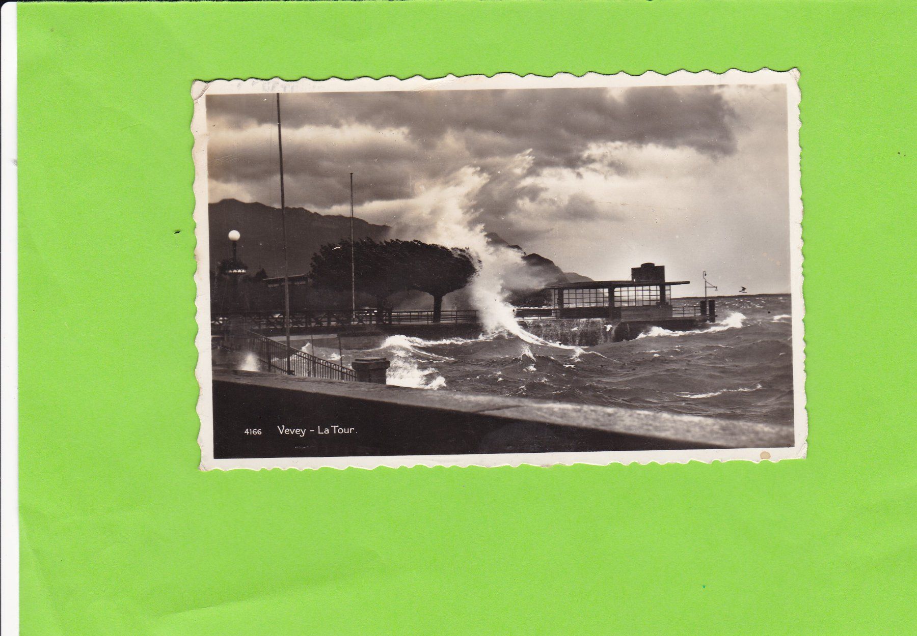 Cartoline postali: Vevey-La Tour – Usato da St. Peterzell venduto da neckertal