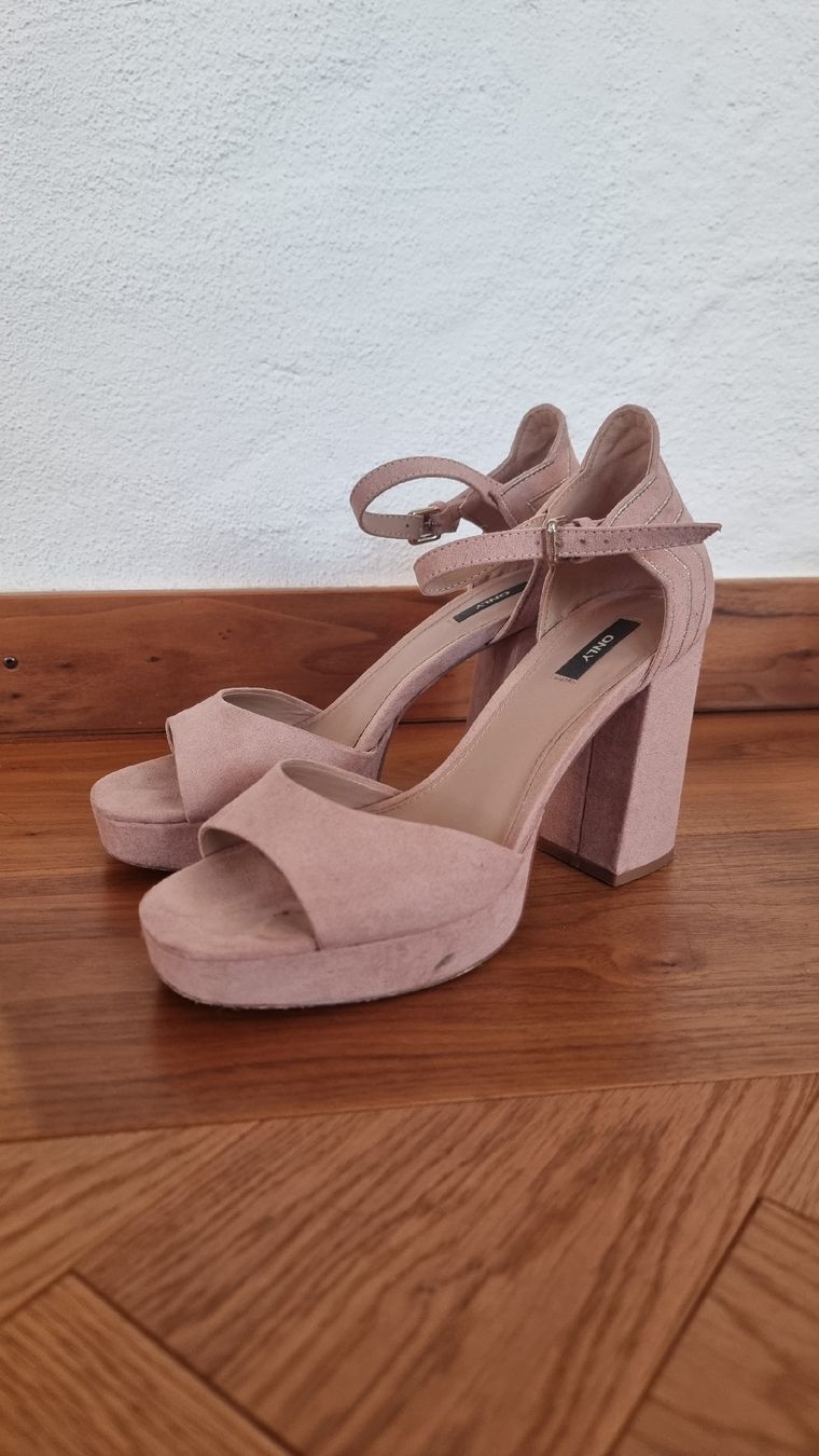 Only Damenschuhe: Rosa High Heel – Gebraucht aus Uerikon von SilasSimba
