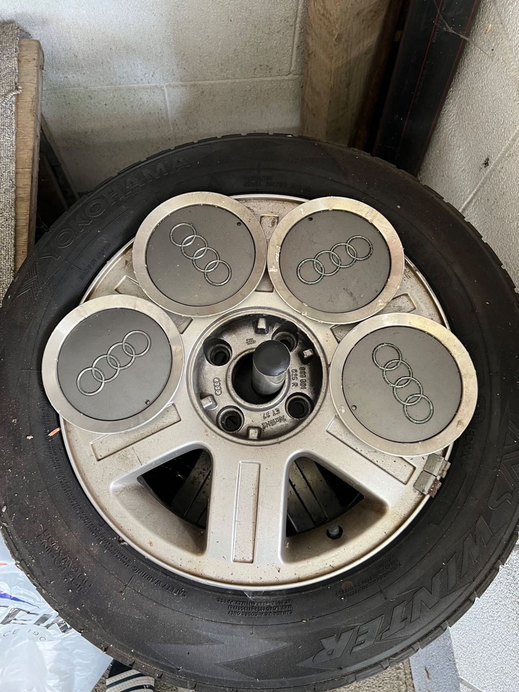 Audi Pneumatici & Ruote complete: Kompletträder / Audi – Usato da aarwangen venduto da Butzi99 3
