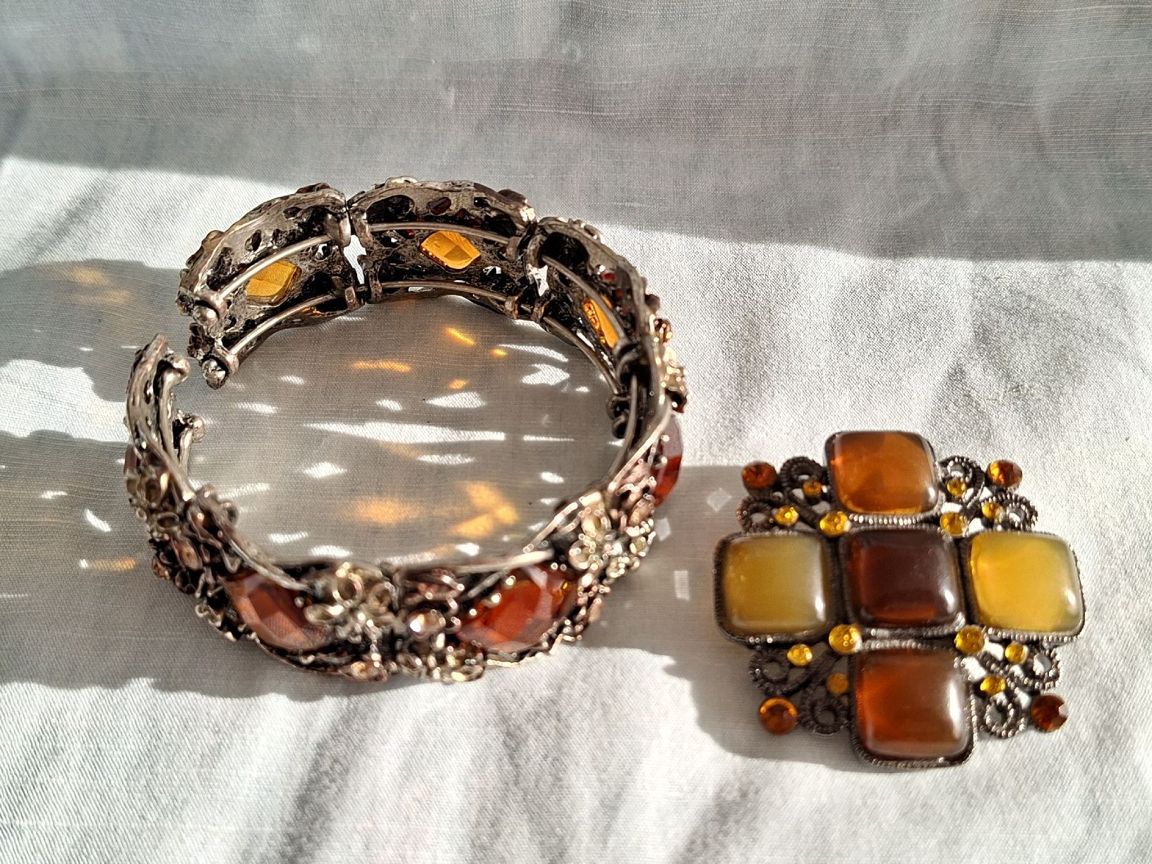 Autres bijoux: Parure vintage chic bracelet & broche – Neuf (Voir description) à Lutry par Sim_Sta 1