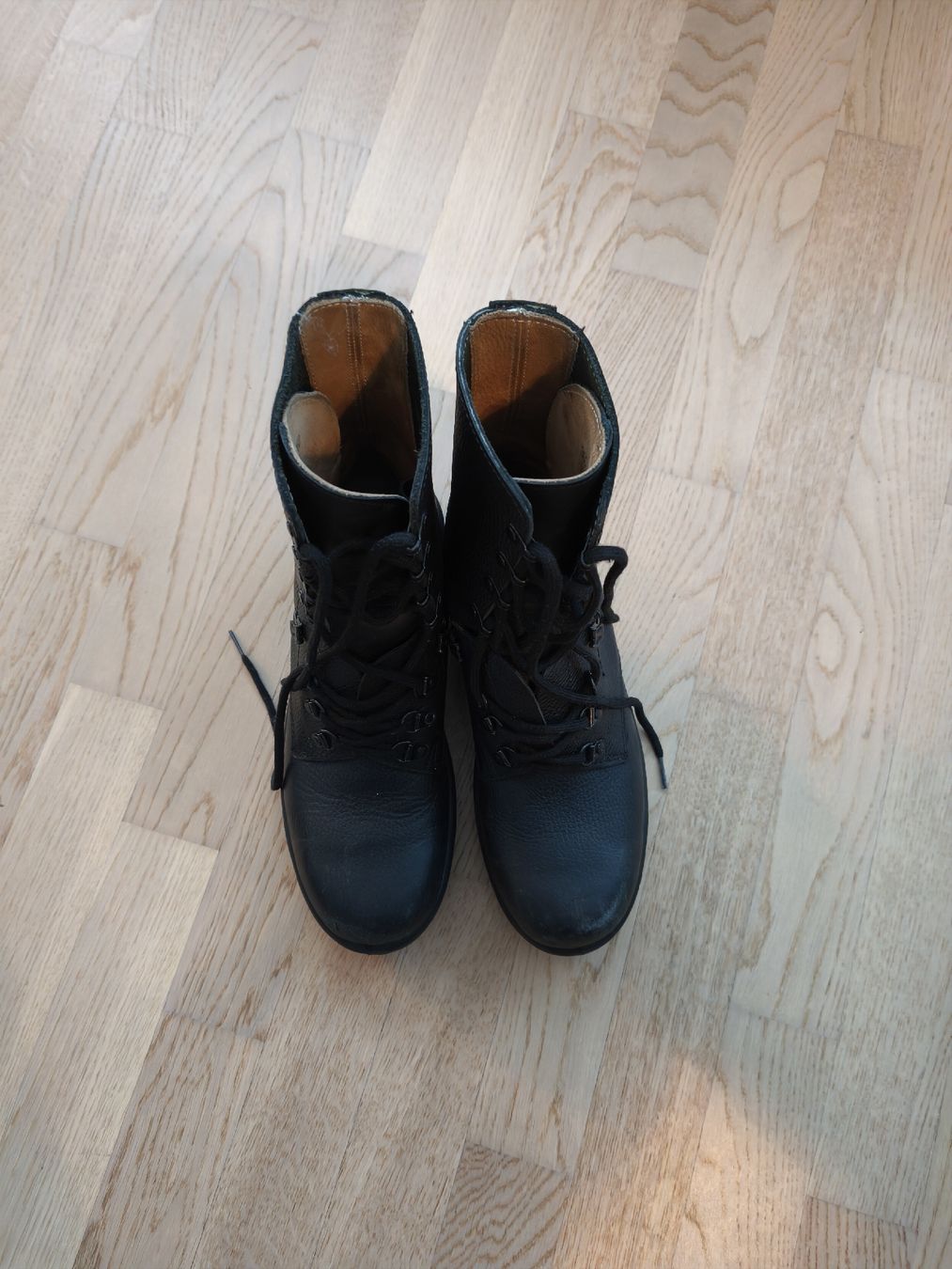 Scarpe da uomo: Stiefel, Schwarz, Leder, Schweizer Armee – Nuovo (secondo la descrizione) da Bern venduto da wefound