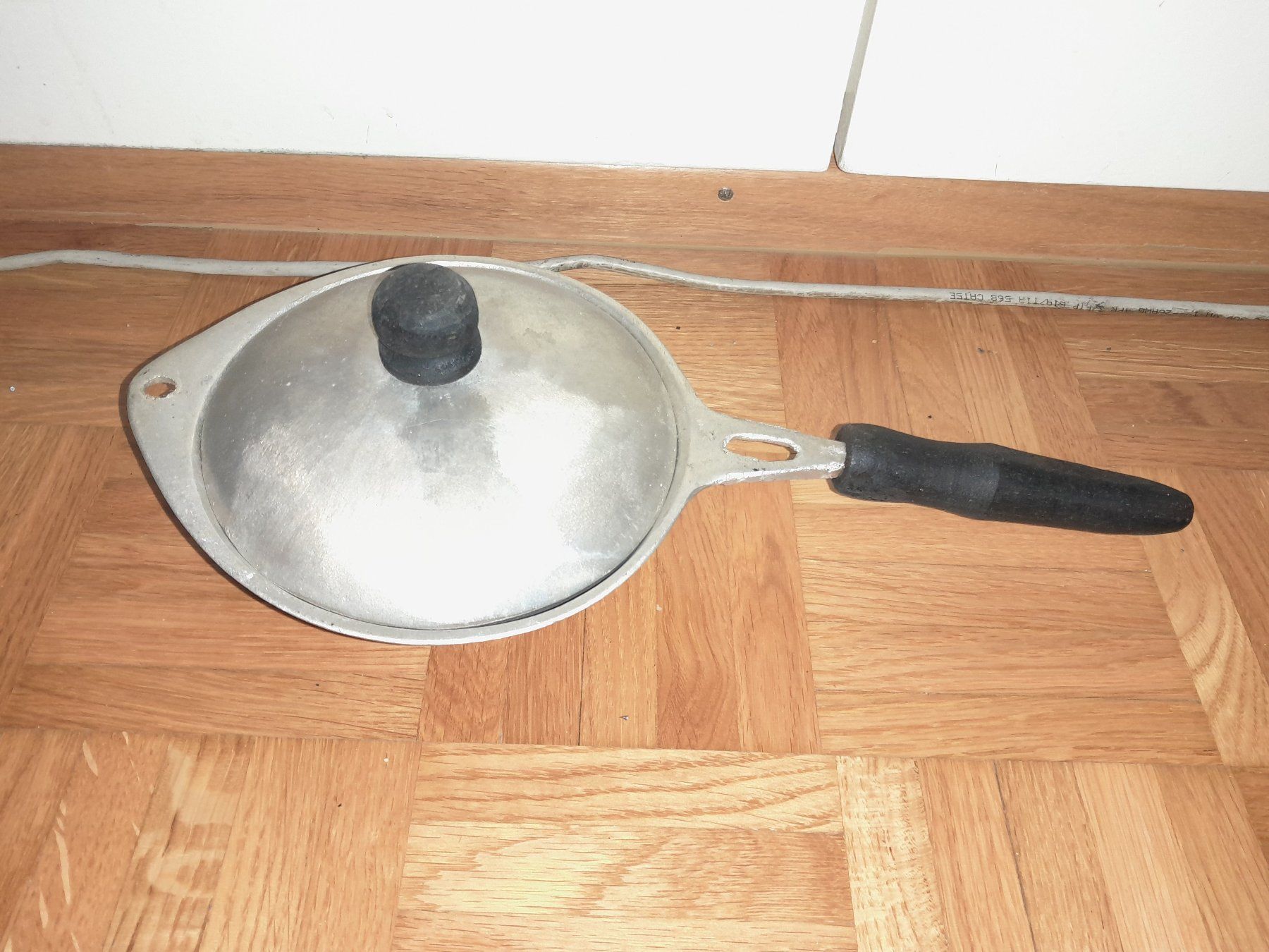 Pfannen: Pfanne mit Deckel – Gebraucht aus Horgen von Amanda30