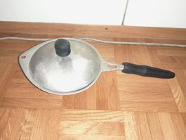 Pfanne mit Deckel