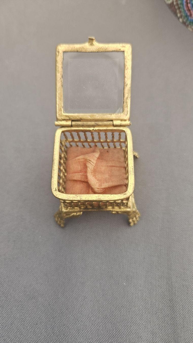 Dosen: Antiker Kleine Schmuck Box?  – Gebraucht aus Rickenbach b. Wil von nic_8ljr 2