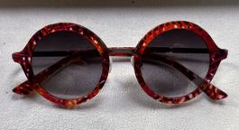 Trendige Sonnenbrille von SKSINC für den Sommer! Neu.