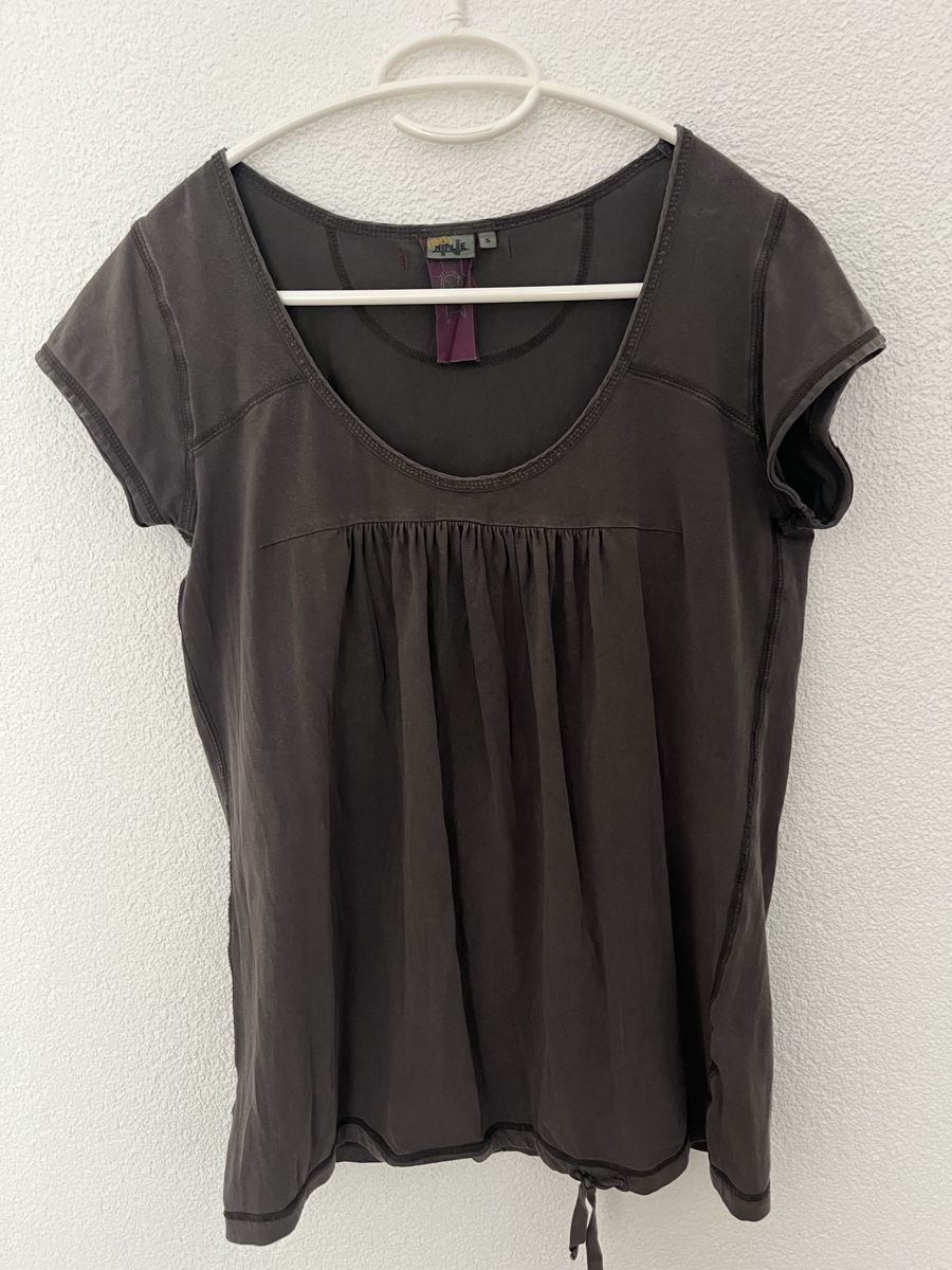 Nile T-Shirts: NILE  T - Shirt Grösse S braun – Gebraucht aus Lohn-Ammannsegg von panywa