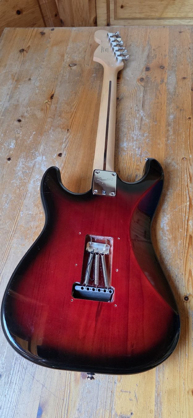 Musikinstrumente: Squier Stratocaster – Gebraucht aus Gelterkinden von MG_97 1