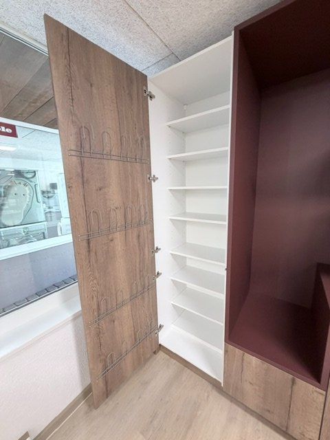 Armadi: Armoire vestiaire Schuller – Nuovo (secondo la descrizione) da Courrendlin venduto da Lolitec 1