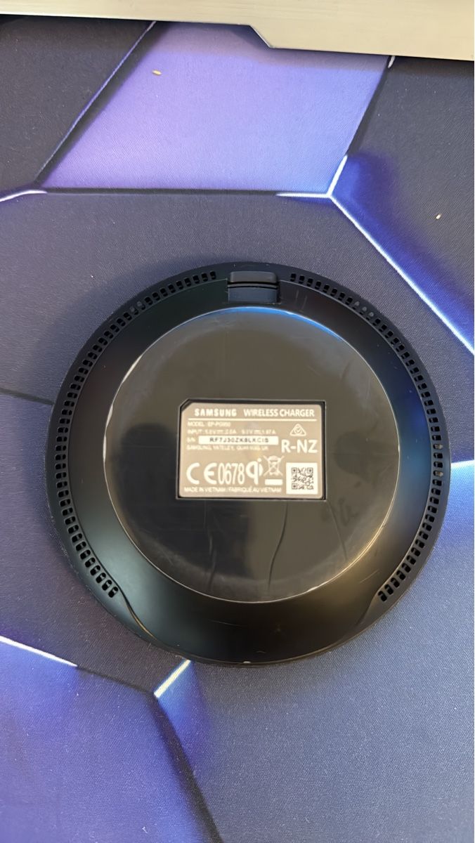 Samsung Caricabatterie: Samsung Wireless Charger – Usato da Emmenbrücke venduto da Cichocki2019
