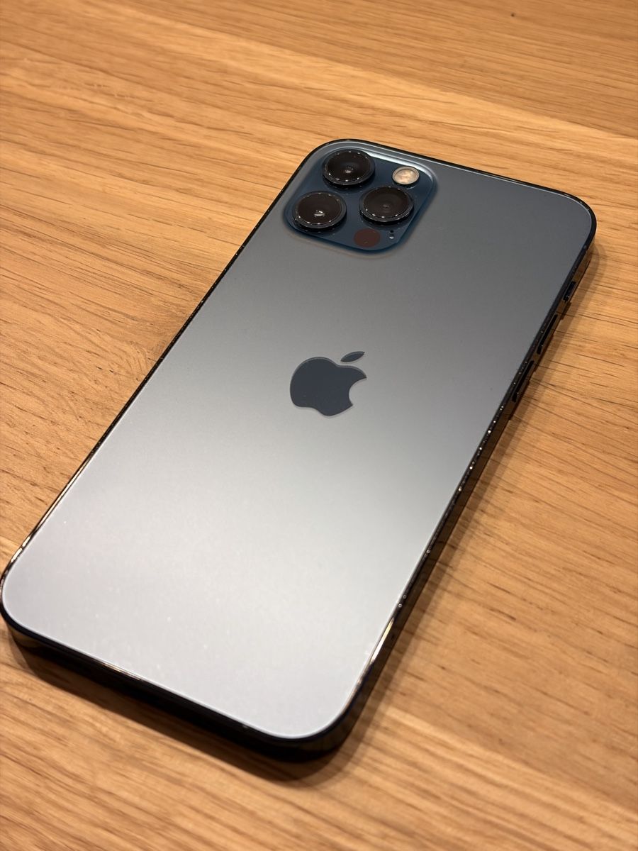 Apple Telefoni cellulari / Smartphones: iPhone 12 Pro 256GB Pacific Blue – Usato da Belp venduto da roon14