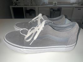 Graue Vans Schuhe