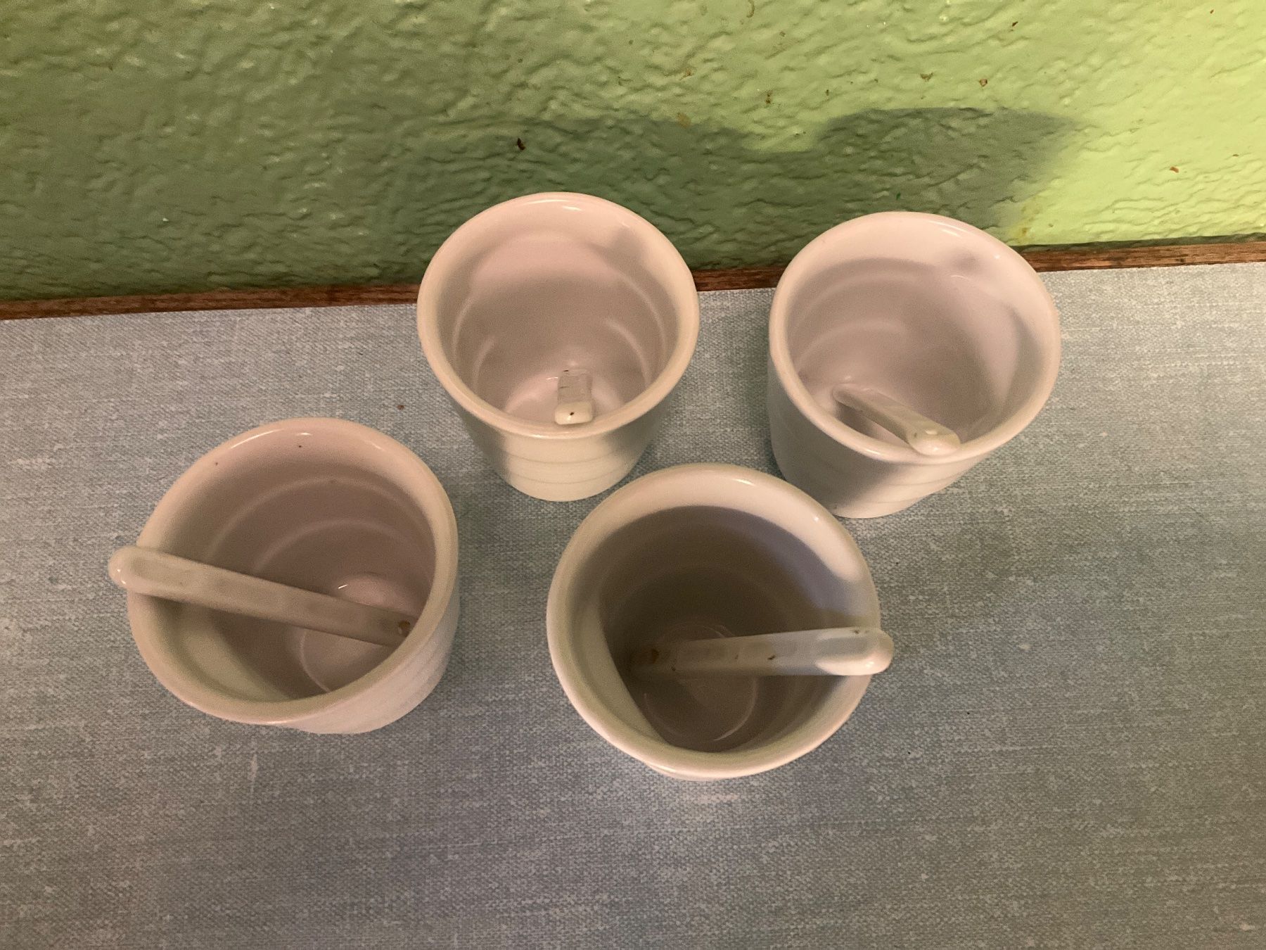 Geschirrsets: Set Espresso Tasse mit Löffel, Keramik, 4 Stk – Gebraucht aus Zürich von MonkeyTunes 3