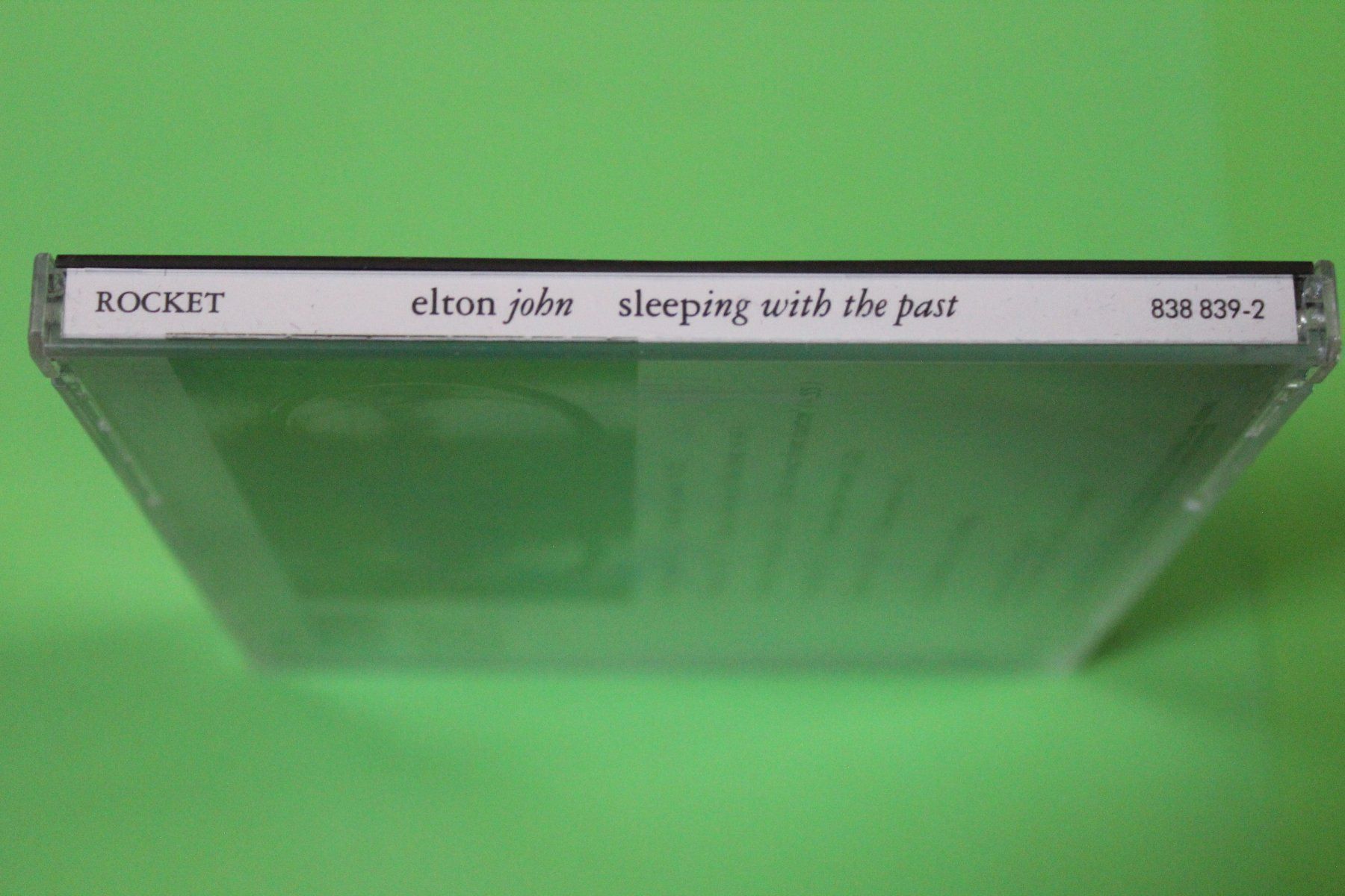 CD: ELTON JOHN - SLEEPING WITH THE PAST CD 1989 – Usato da Tübach venduto da JamesStone 5