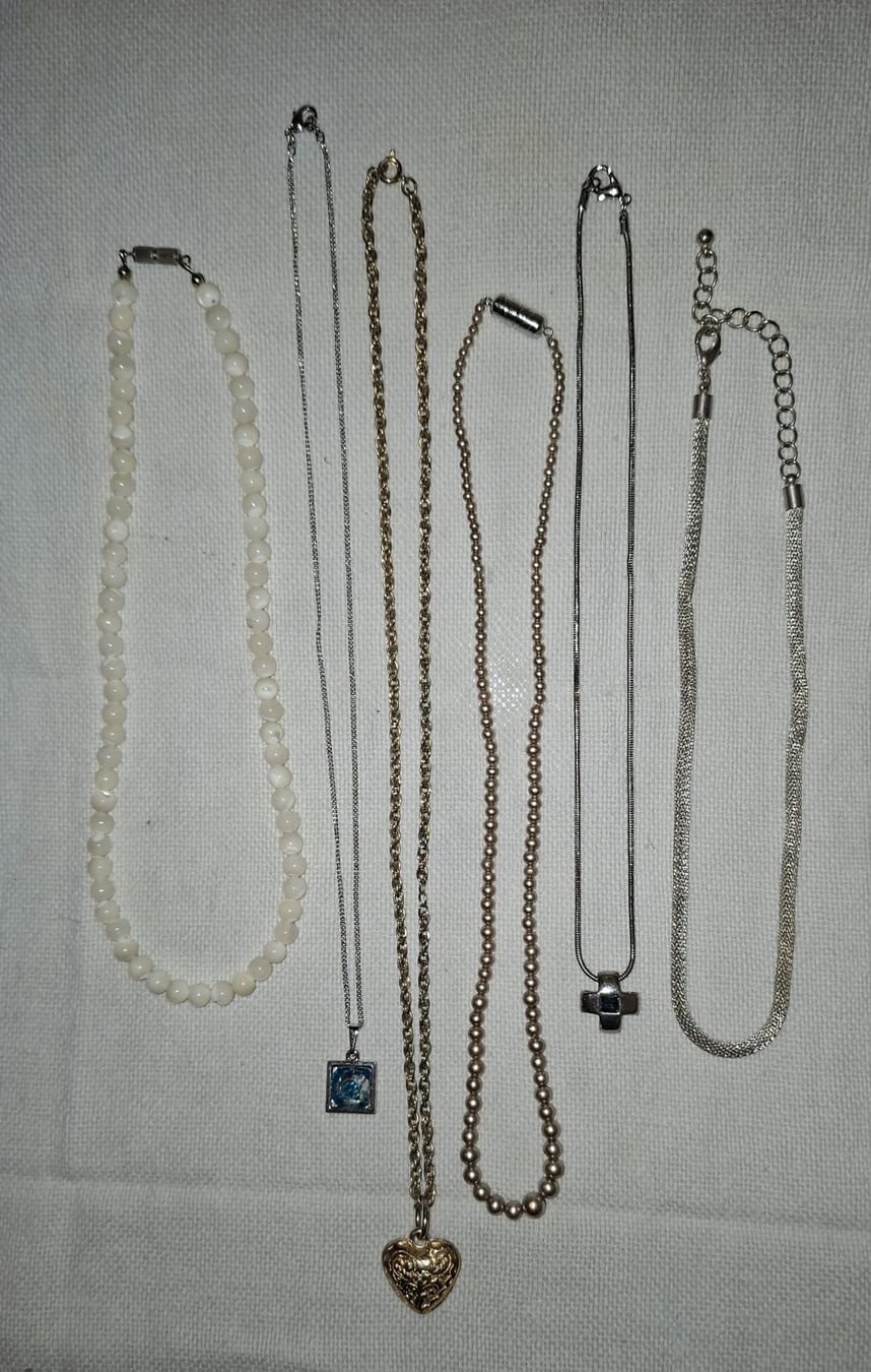 Autres bijoux: * 6 Halsketten * – D'occasion à Weiningen ZH par nic--ole 1