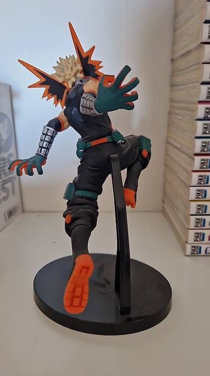 Figurines: Katsuki Bakugo - Figurine  – D'occasion à Palézieux-Village par oce_yc95 1