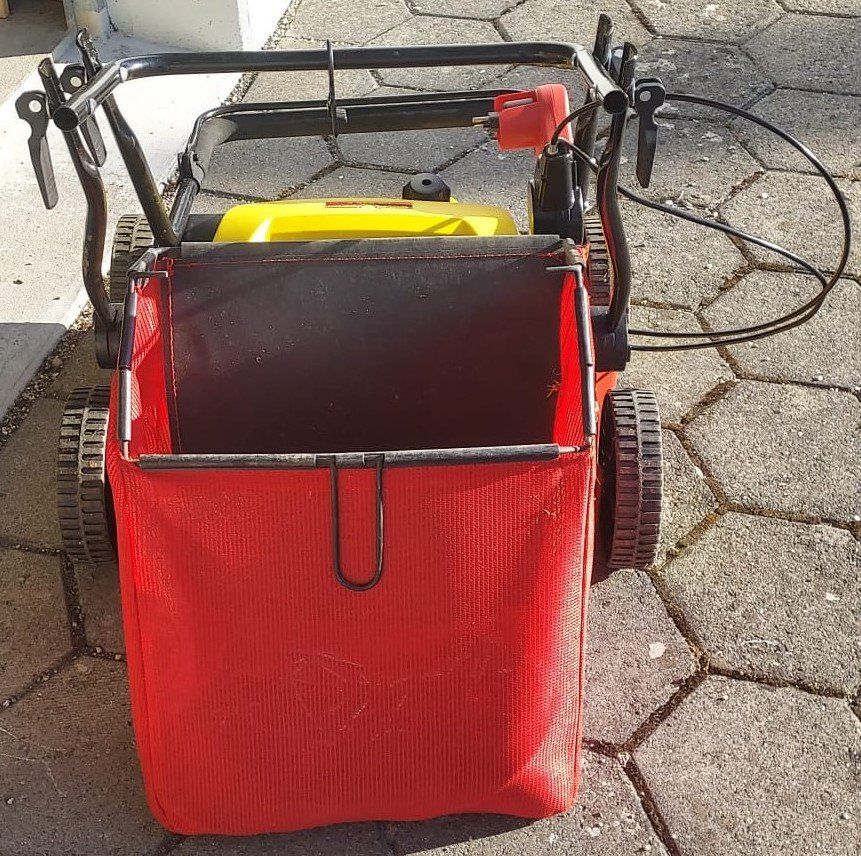 Wolf Garten Bodenbearbeitungsgeräte: Elektro-Vertikutierer WOLF-Garten VA 346 E – Gebraucht aus Rothrist von  3